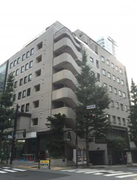 紀尾井町鶴屋ビルの外観写真