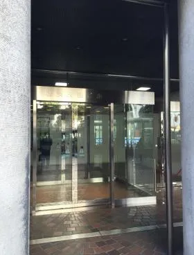 横浜天理ビルの内装