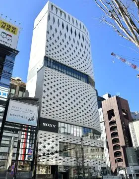 GINZA PLACE ビルの内装