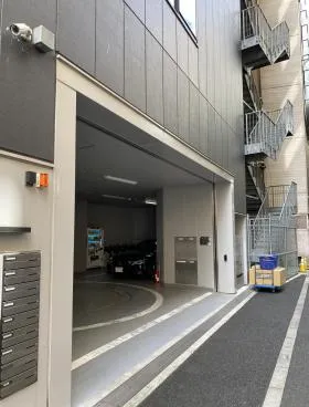 新宿野村證券ビルの内装