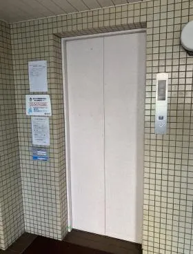 渋谷ソーシャルハイツビルの内装