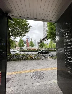 SKI西新宿ビルの外観