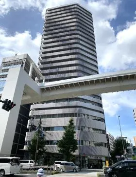 フロンティア新宿タワー(旧TSI新宿タワー)ビルの外観
