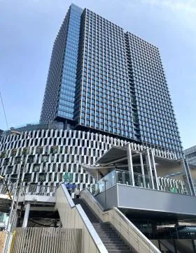 大阪梅田ツインタワーズ・サウスの外観