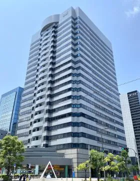 新大阪トラストタワーの外観